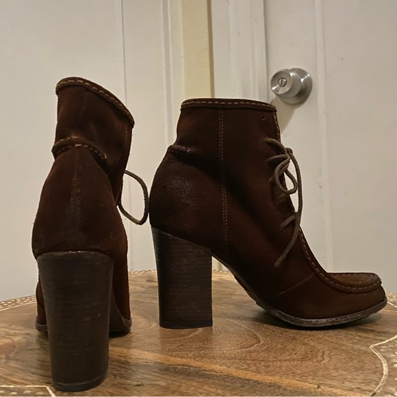 Frye Parker Moc Heeled Ankle Bootie Distressed Oil Rubbed Suede Lace Up - Picture 11 of 16